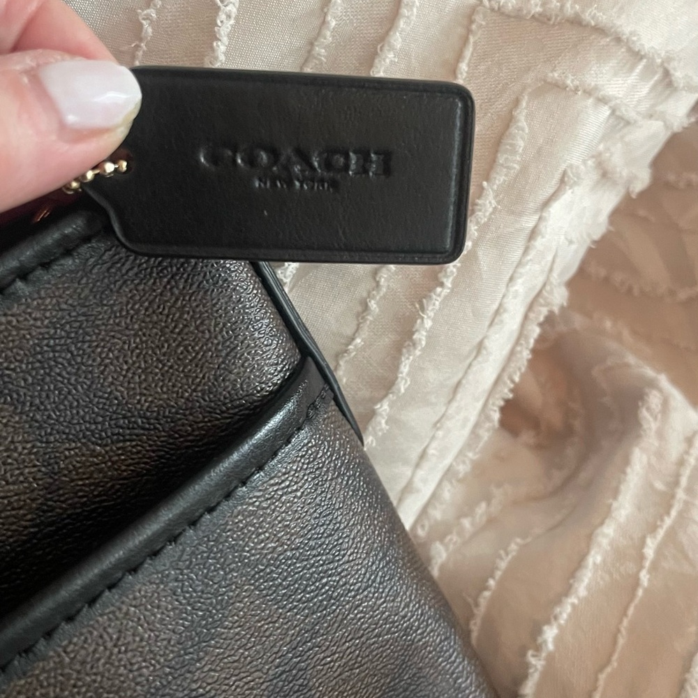 Coach Black and Brown Signature Bag leather crossbody in great condition - Picture 8 of 16